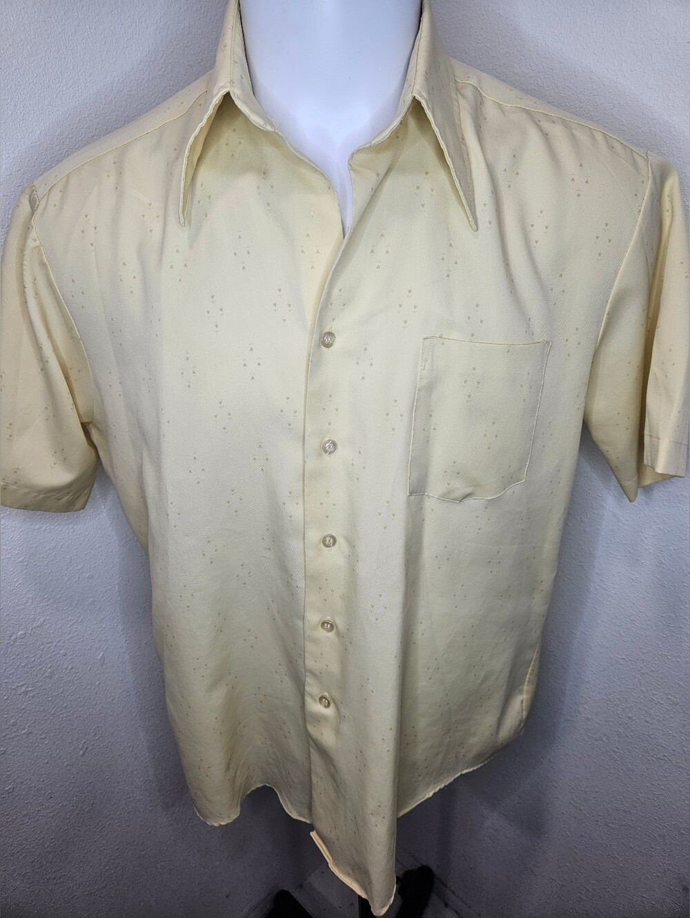 Kmart Men's Beige Geometric Short Sleeve Button Dress Shirt Easy Care 17